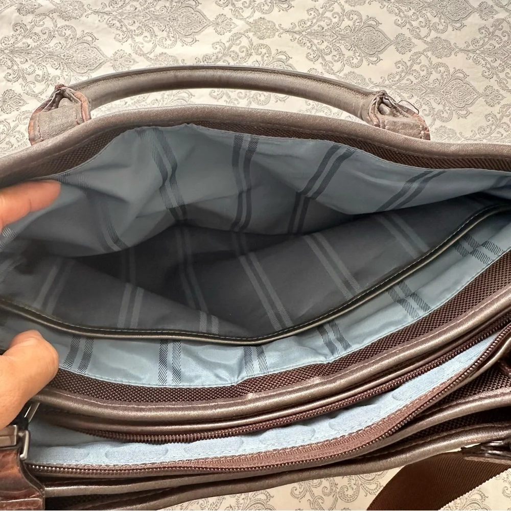 Tumi Multiple Compartment Messenger Bag Laptop Bag Travel Bag Croc Leather